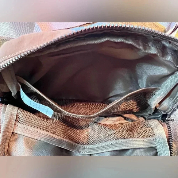 ODODOS | Unisex mini belt bag. - Picture 8 of 13